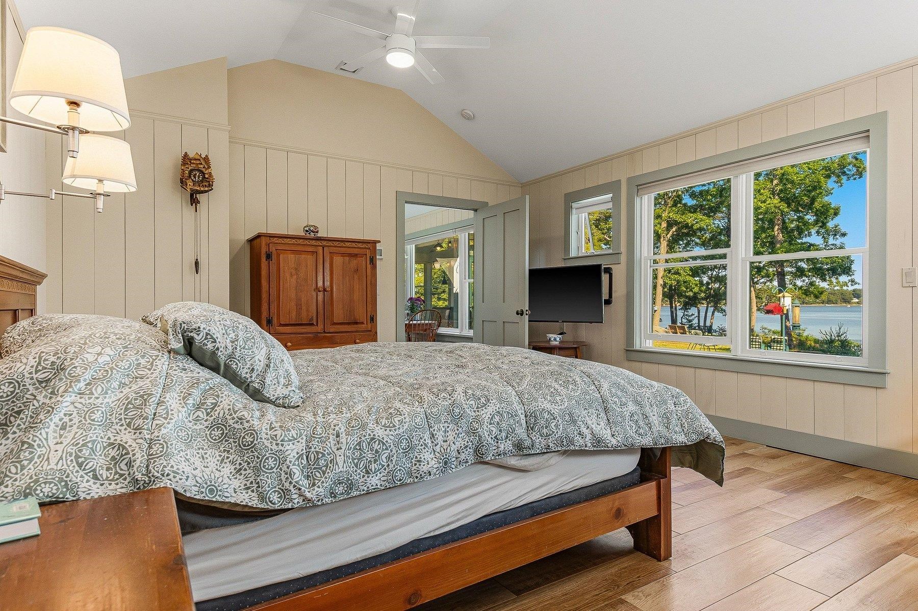 267 Durham Point Rd, Durham, NH 03824