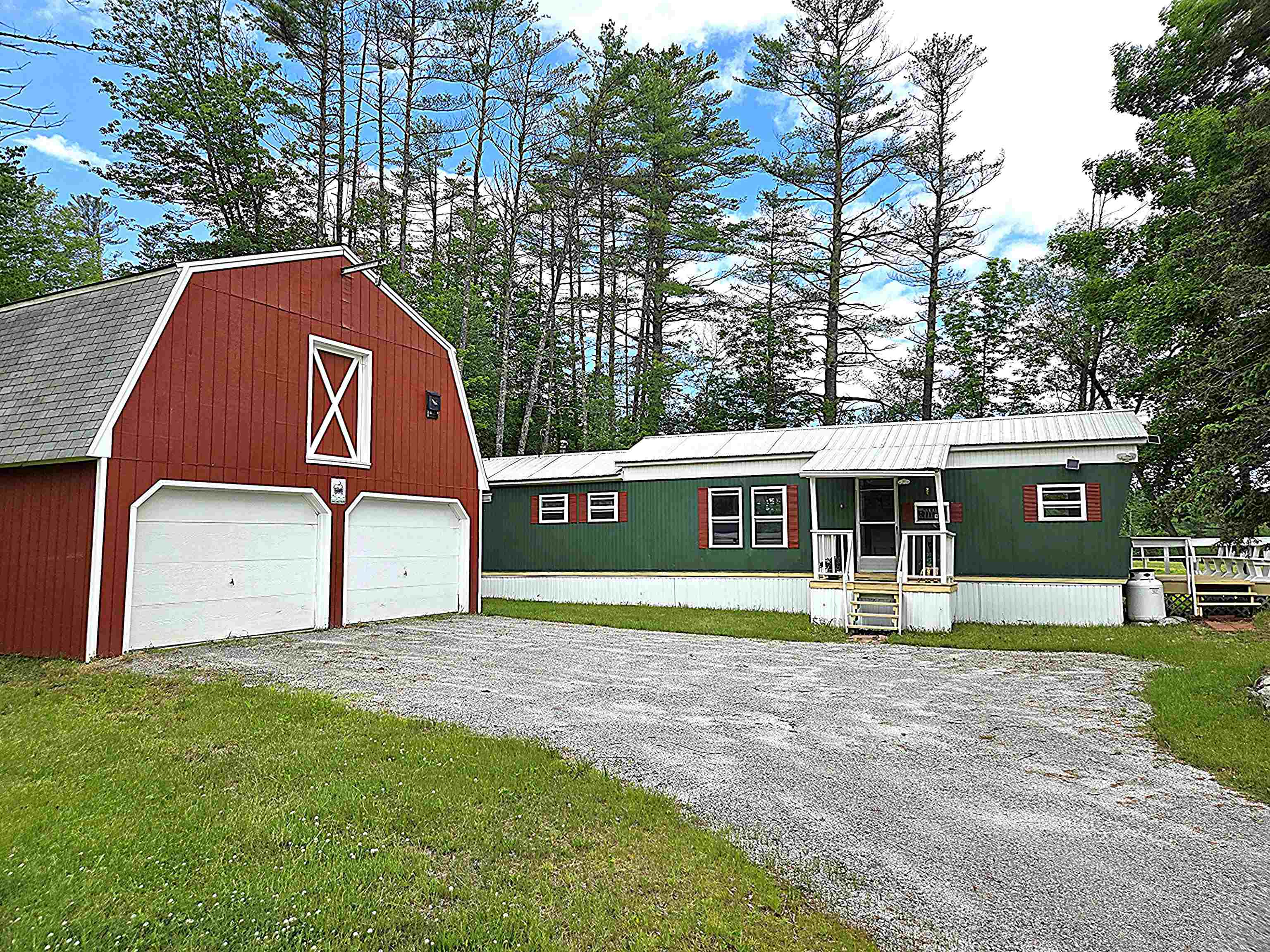 33 Sanborn Rd, Plymouth, NH 03264