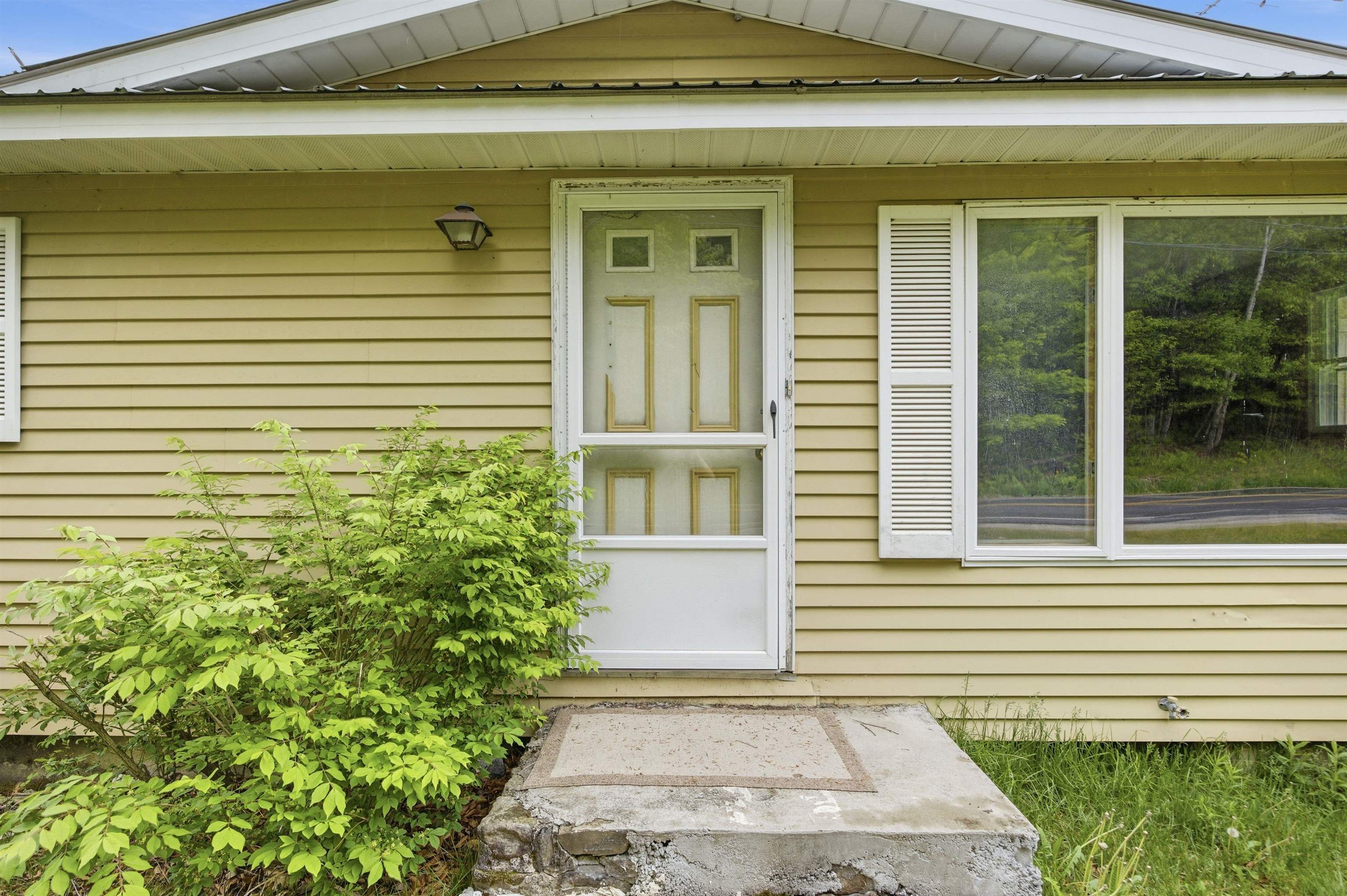 461 Coventry Rd, Benton, NH 03785