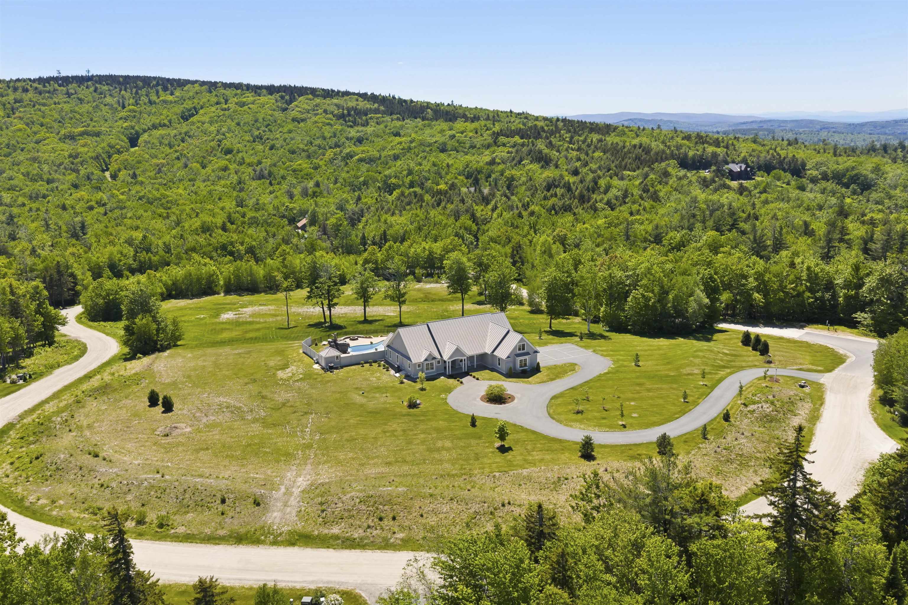 125 Summit Rd, Sutton, NH 03260