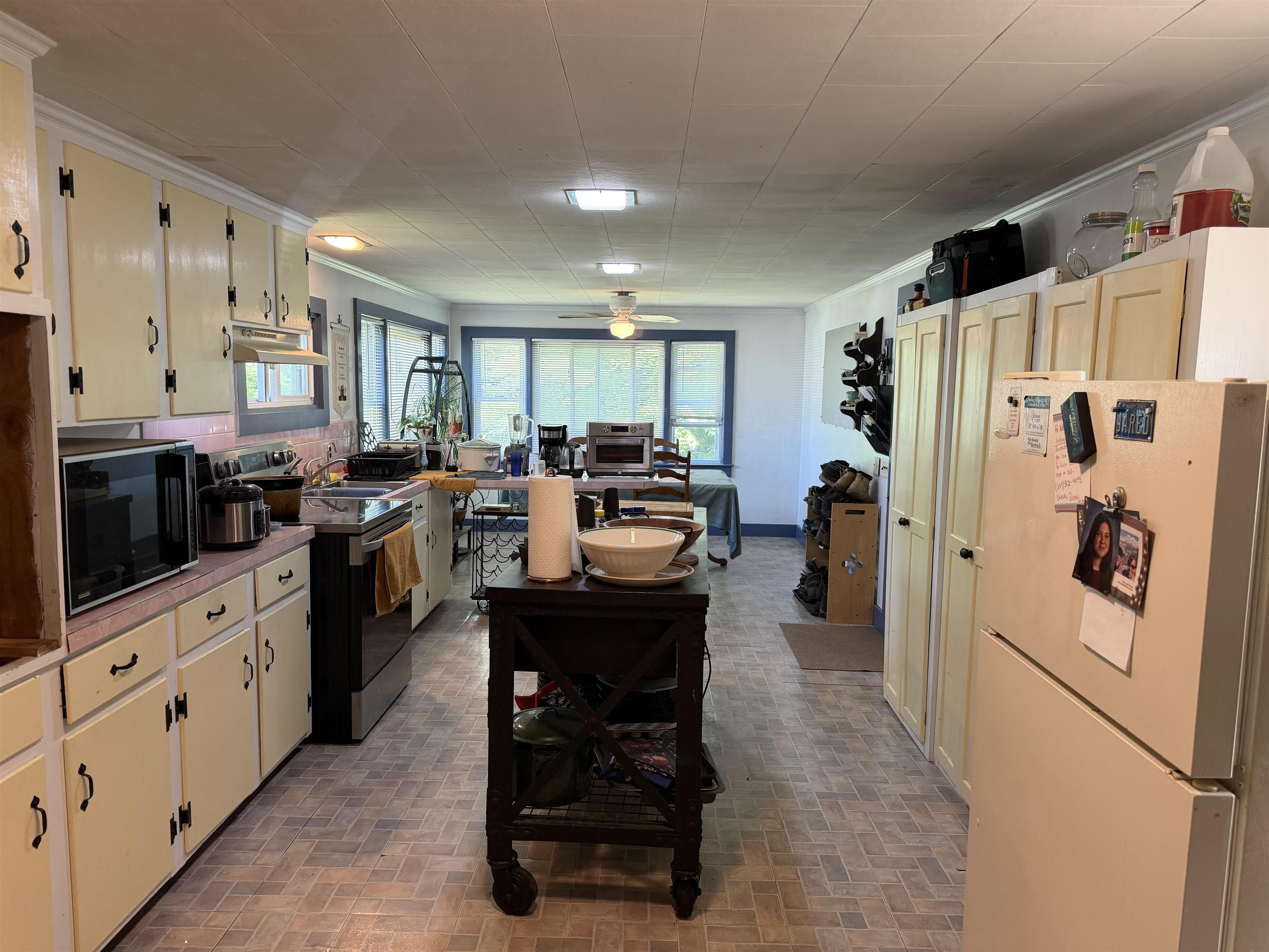 61 Maple St, Somersworth, NH 03878
