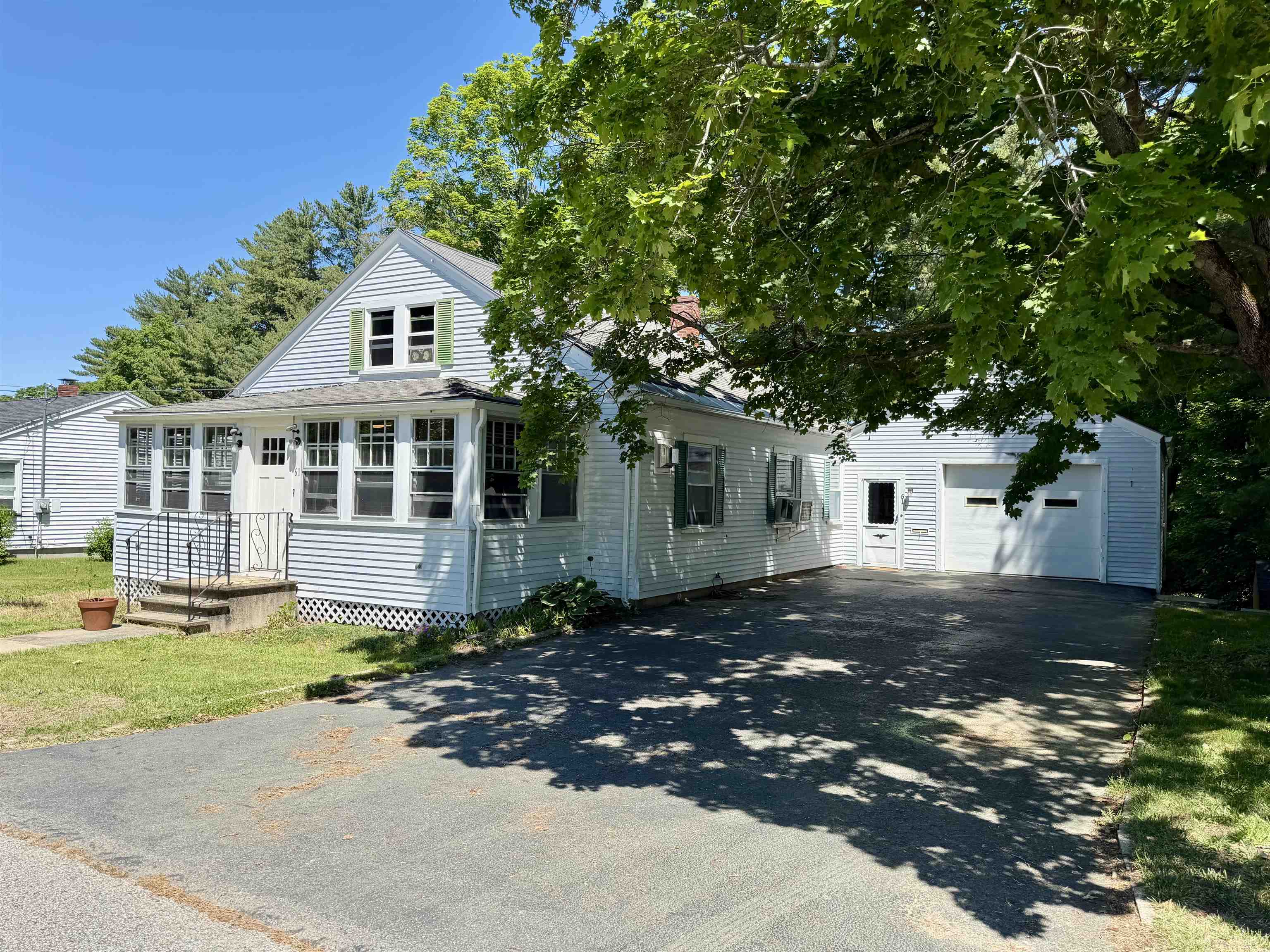 61 Maple St, Somersworth, NH 03878