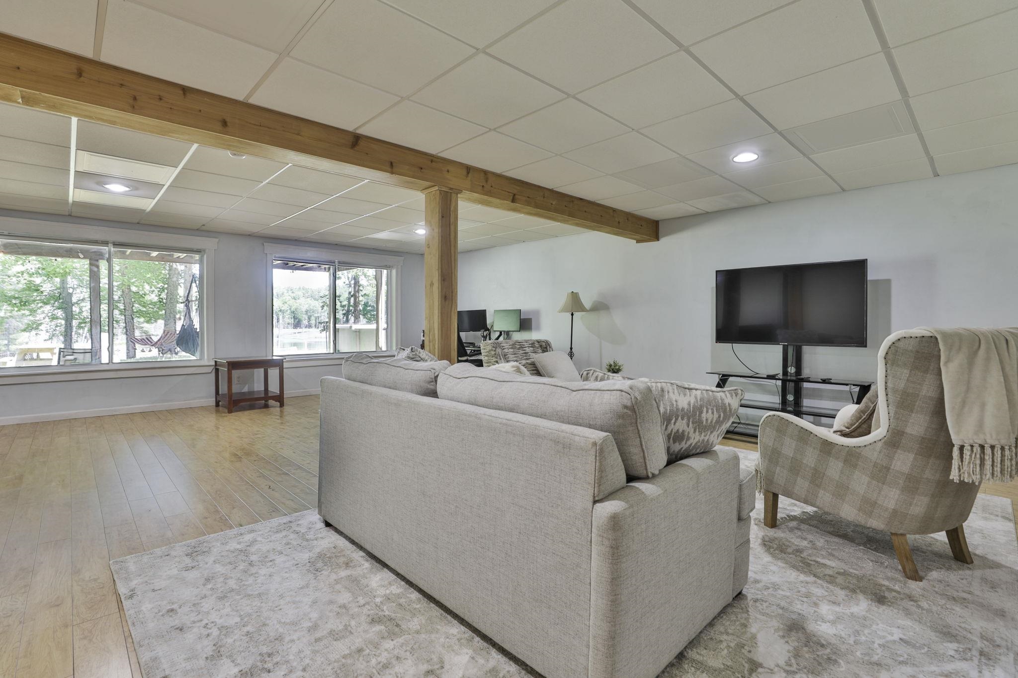 10 Sargent Rd, Brookline, NH 03033