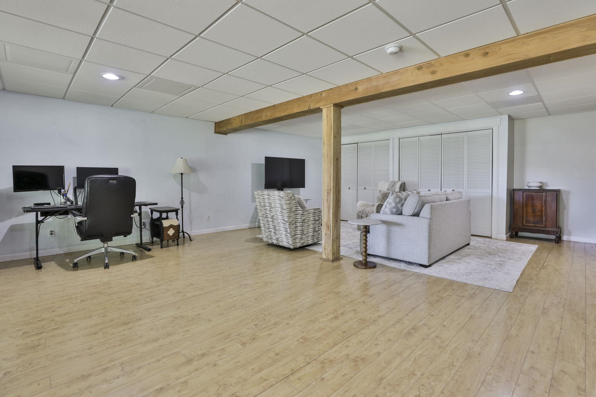 10 Sargent Rd, Brookline, NH 03033