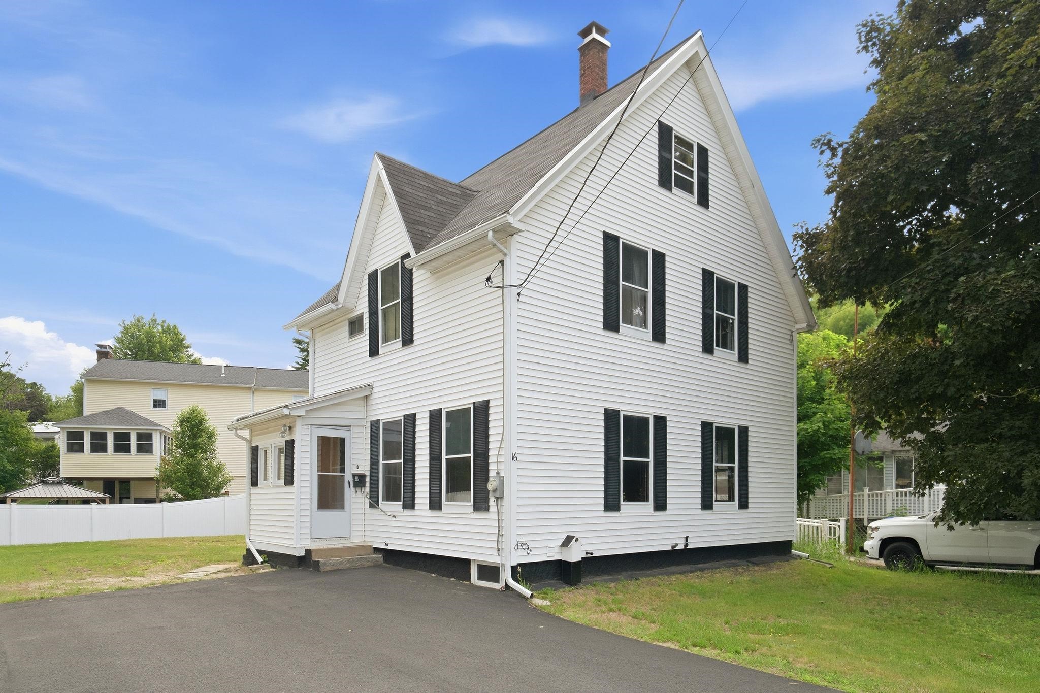16 Sylvester St, Manchester, NH 03102