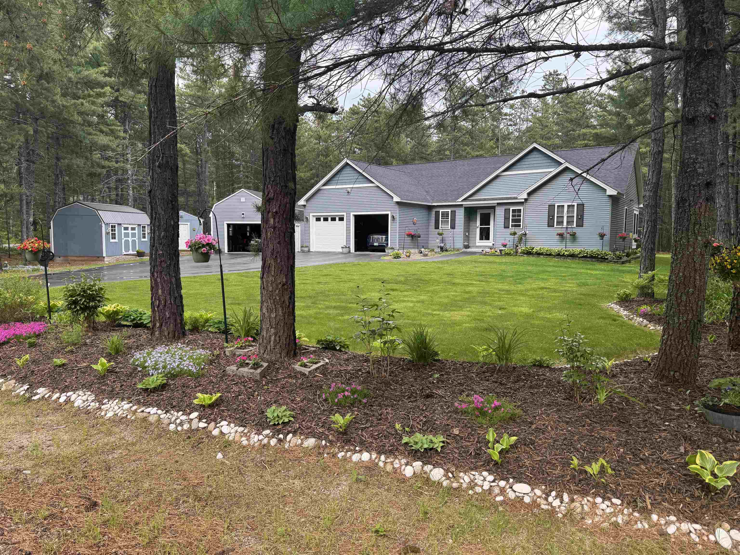 193 Stag Dr, Madison, NH 03875