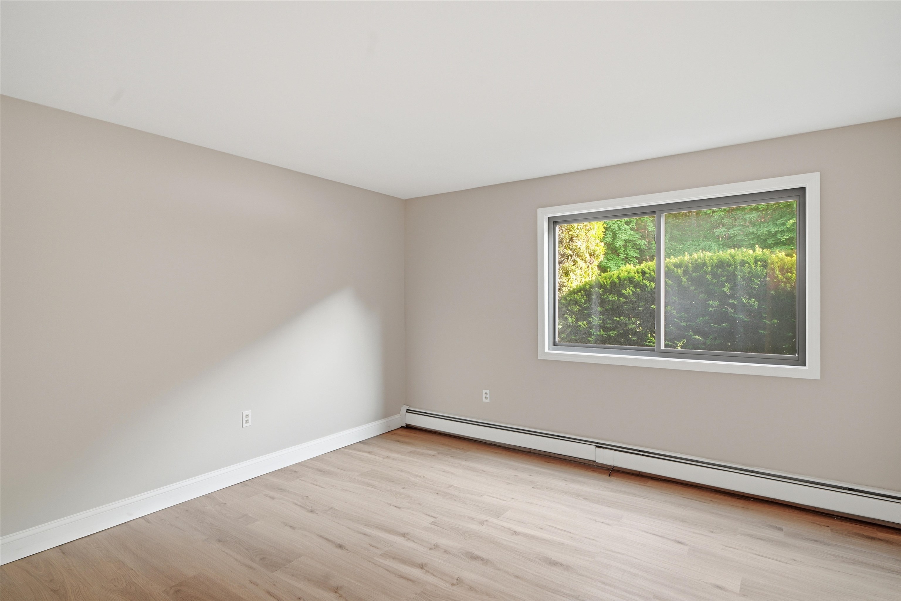 8 Strawberry Bank Rd #9, Nashua, NH 03062