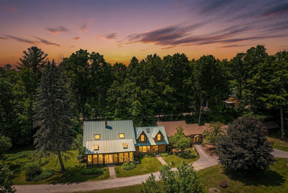 38 Water St, Rumney, NH 03266