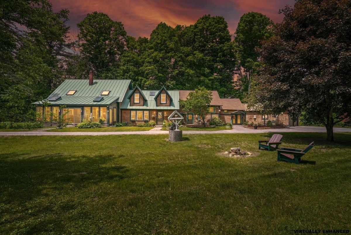 38 Water St, Rumney, NH 03266