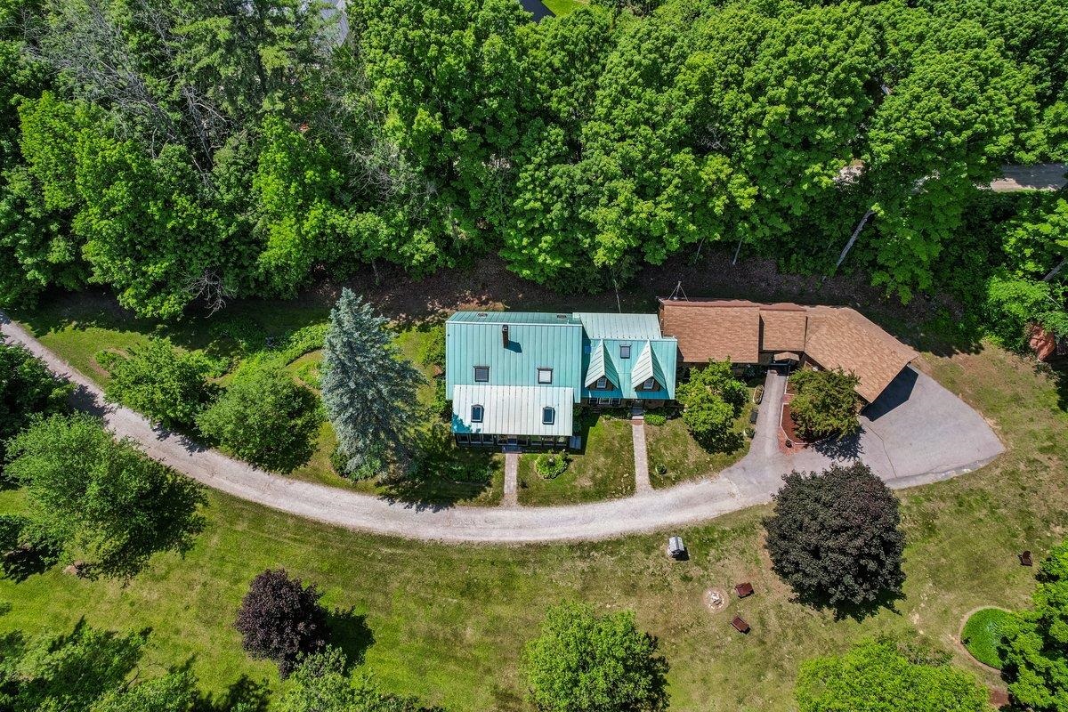 38 Water St, Rumney, NH 03266