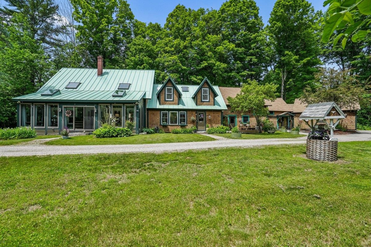 38 Water St, Rumney, NH 03266