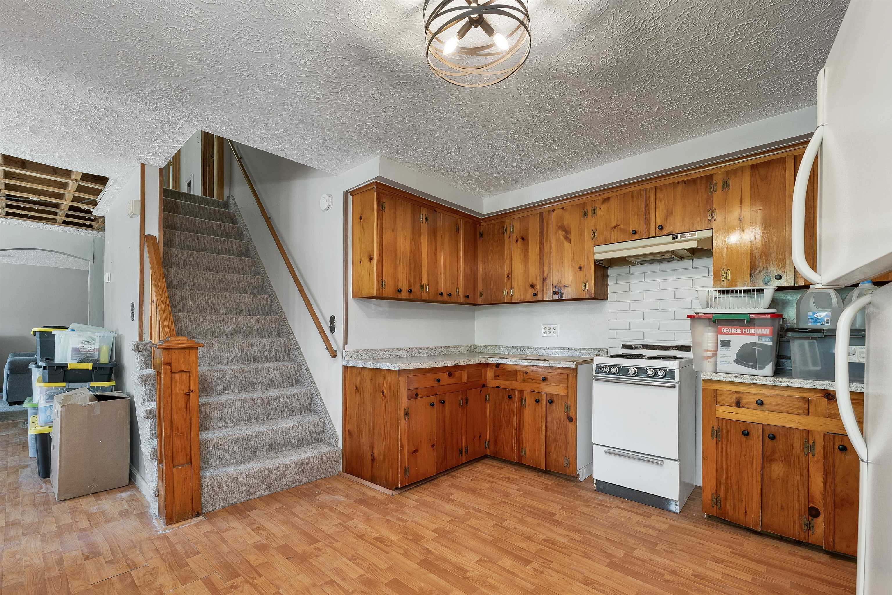 50 Brown St, Whitefield, NH 03598