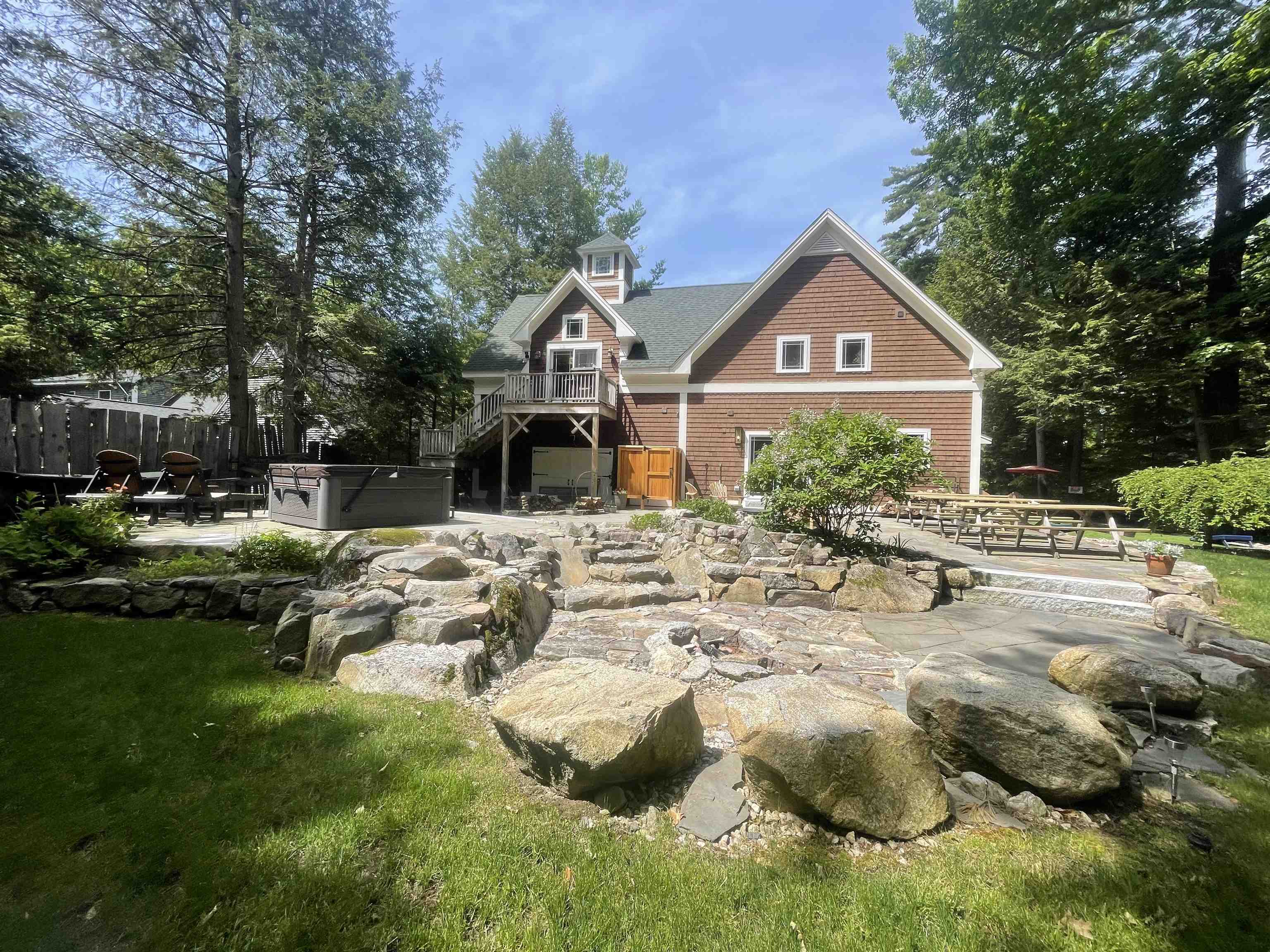 56 Kings Pine Rd, Wolfeboro, NH 03894