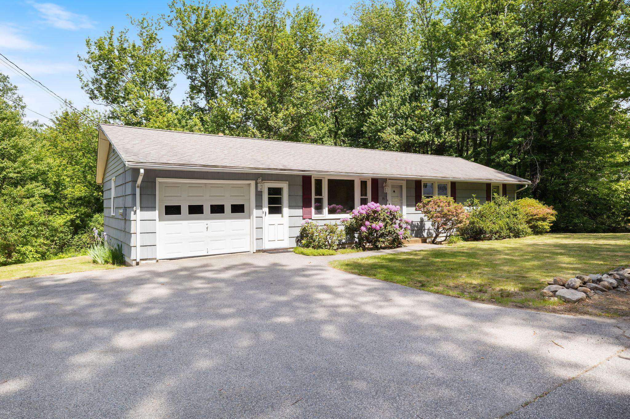 79 Maple St, Somersworth, NH 03878