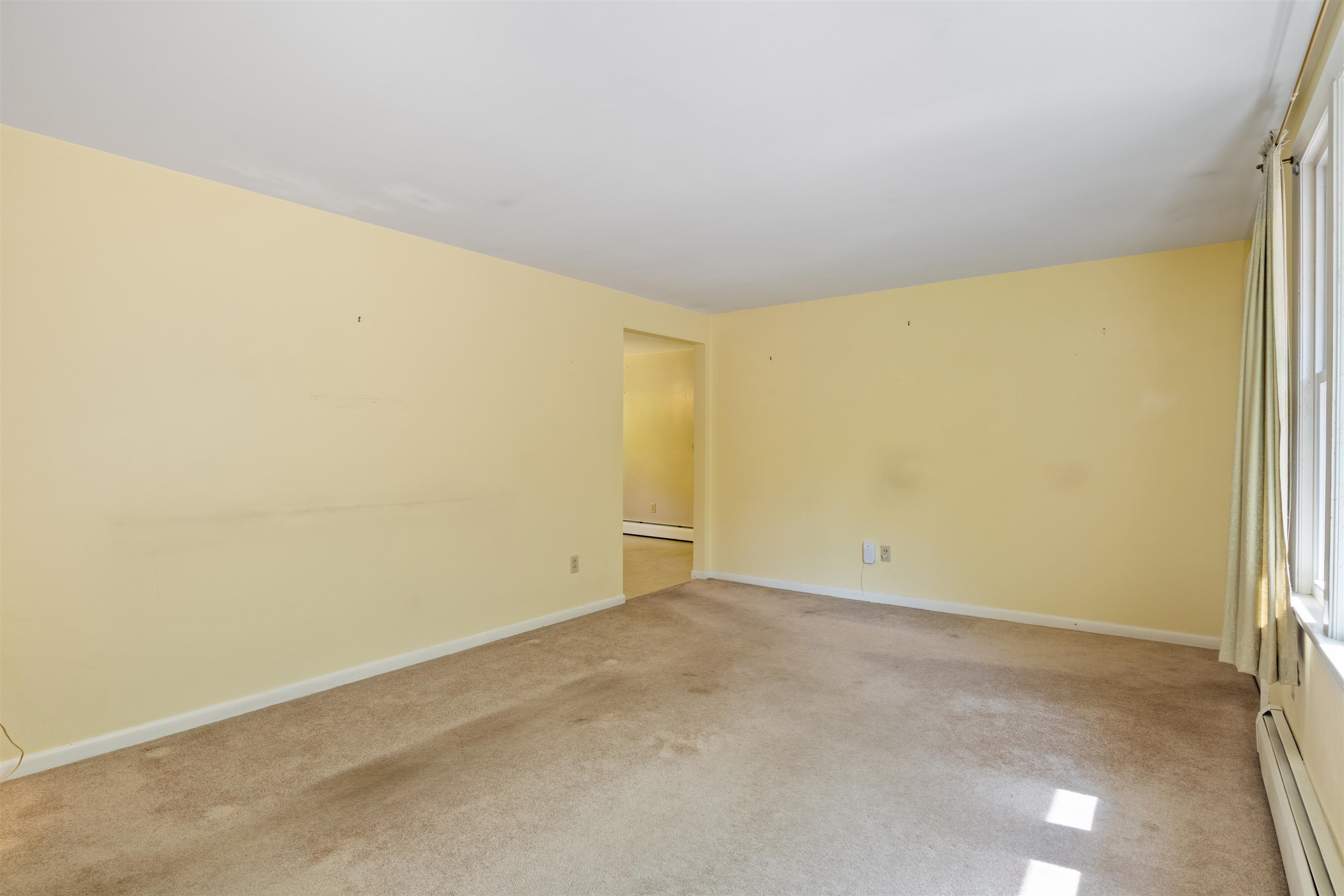 79 Maple St, Somersworth, NH 03878