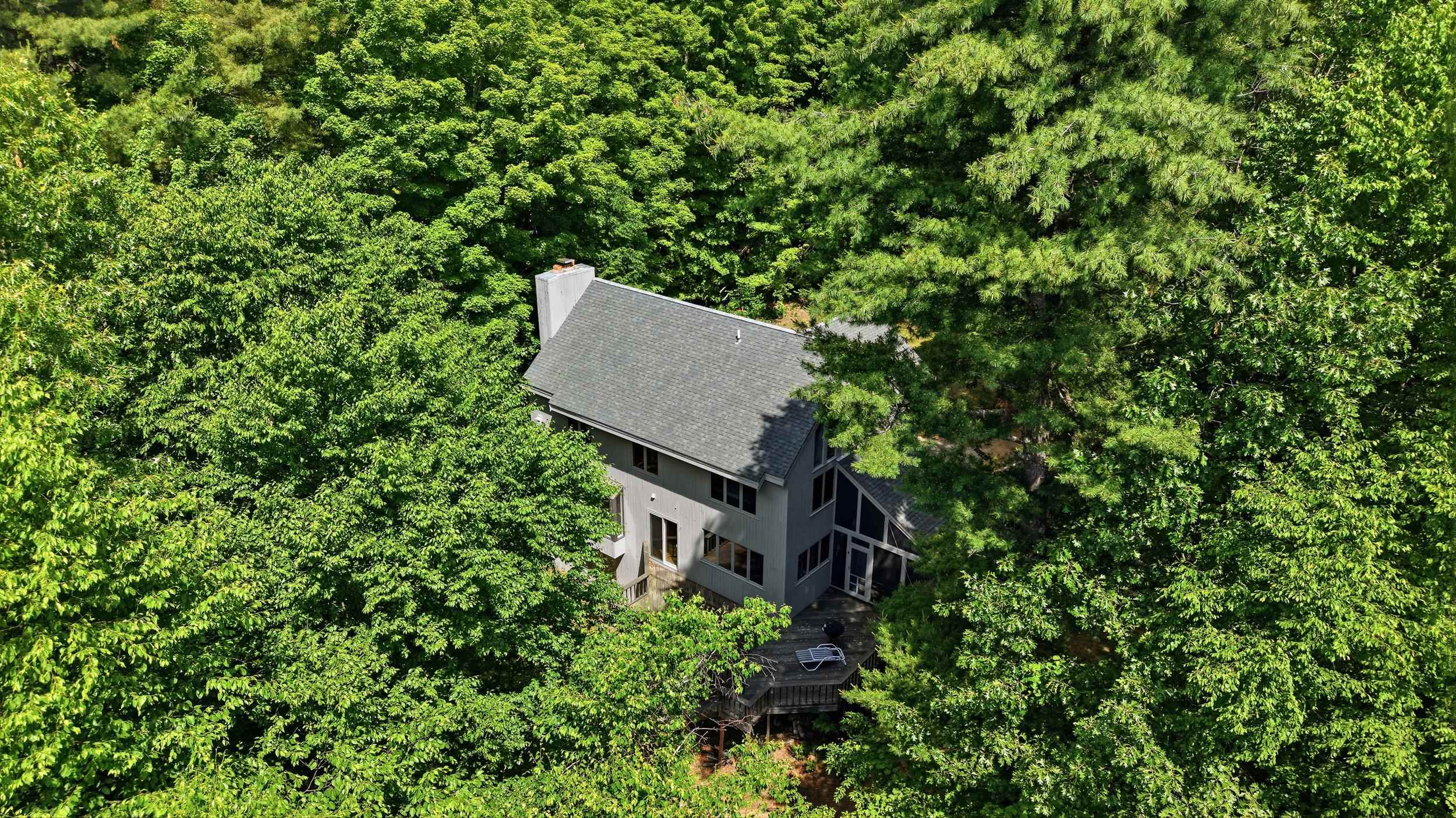 10 Eaton Rd, Amherst, NH 03031