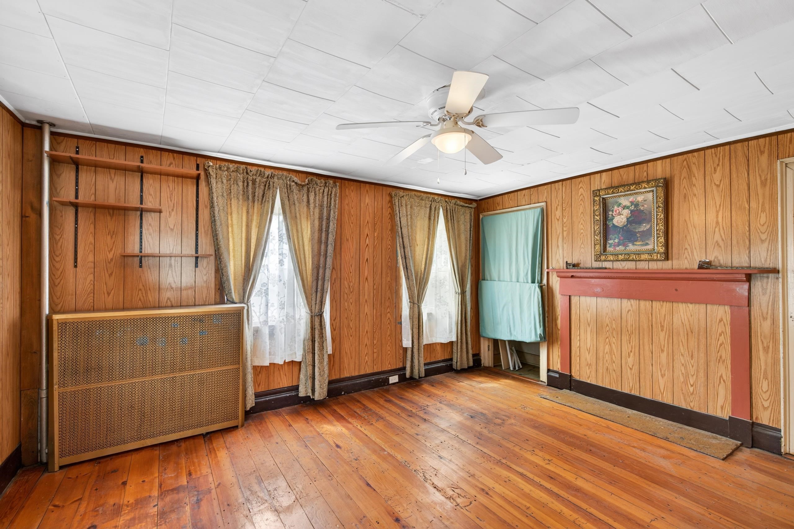 88 Central St, Hudson, NH 03051