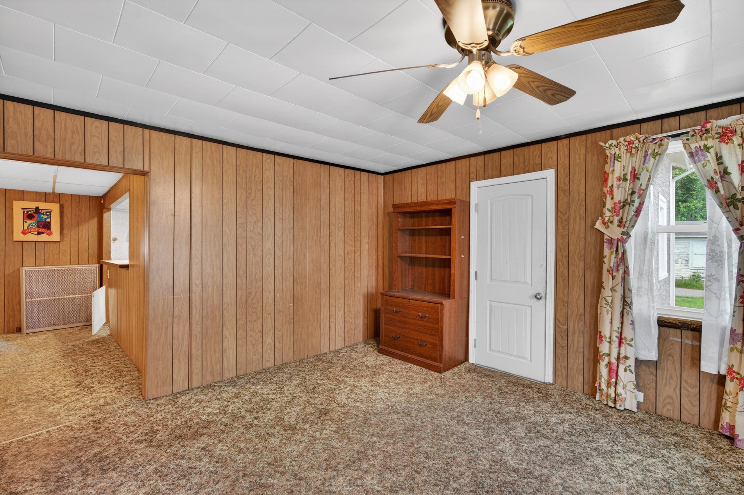 88 Central St, Hudson, NH 03051