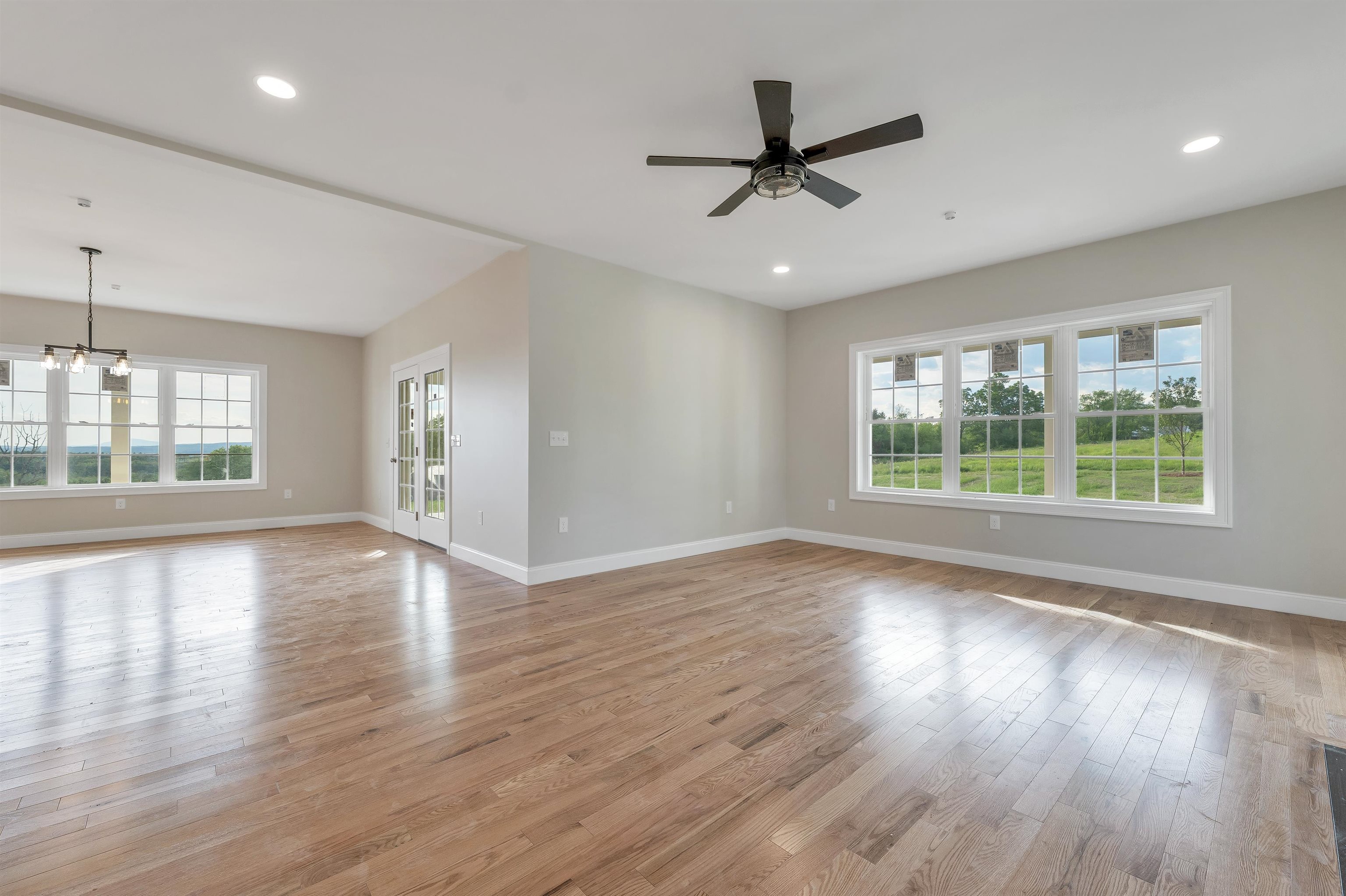 22 Fairway Dr, Dunbarton, NH 03046