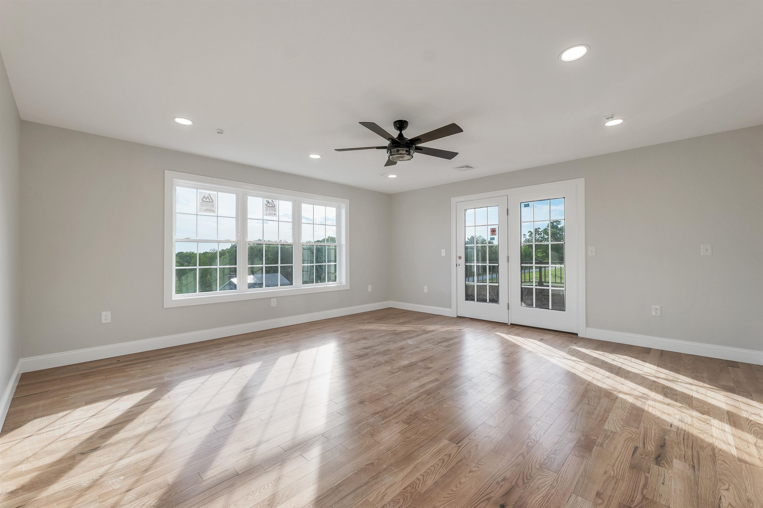 22 Fairway Dr, Dunbarton, NH 03046