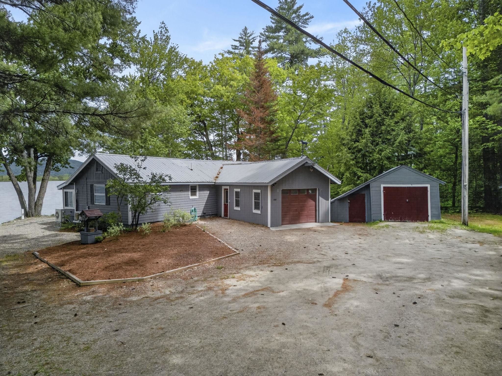 44 Ossipee Lake Dr, Ossipee, NH 03814