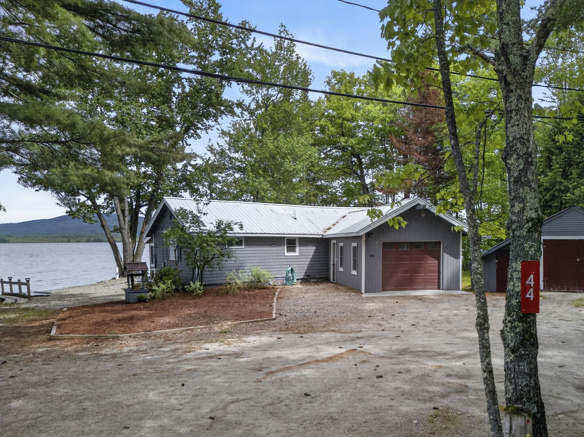 44 Ossipee Lake Dr, Ossipee, NH 03814
