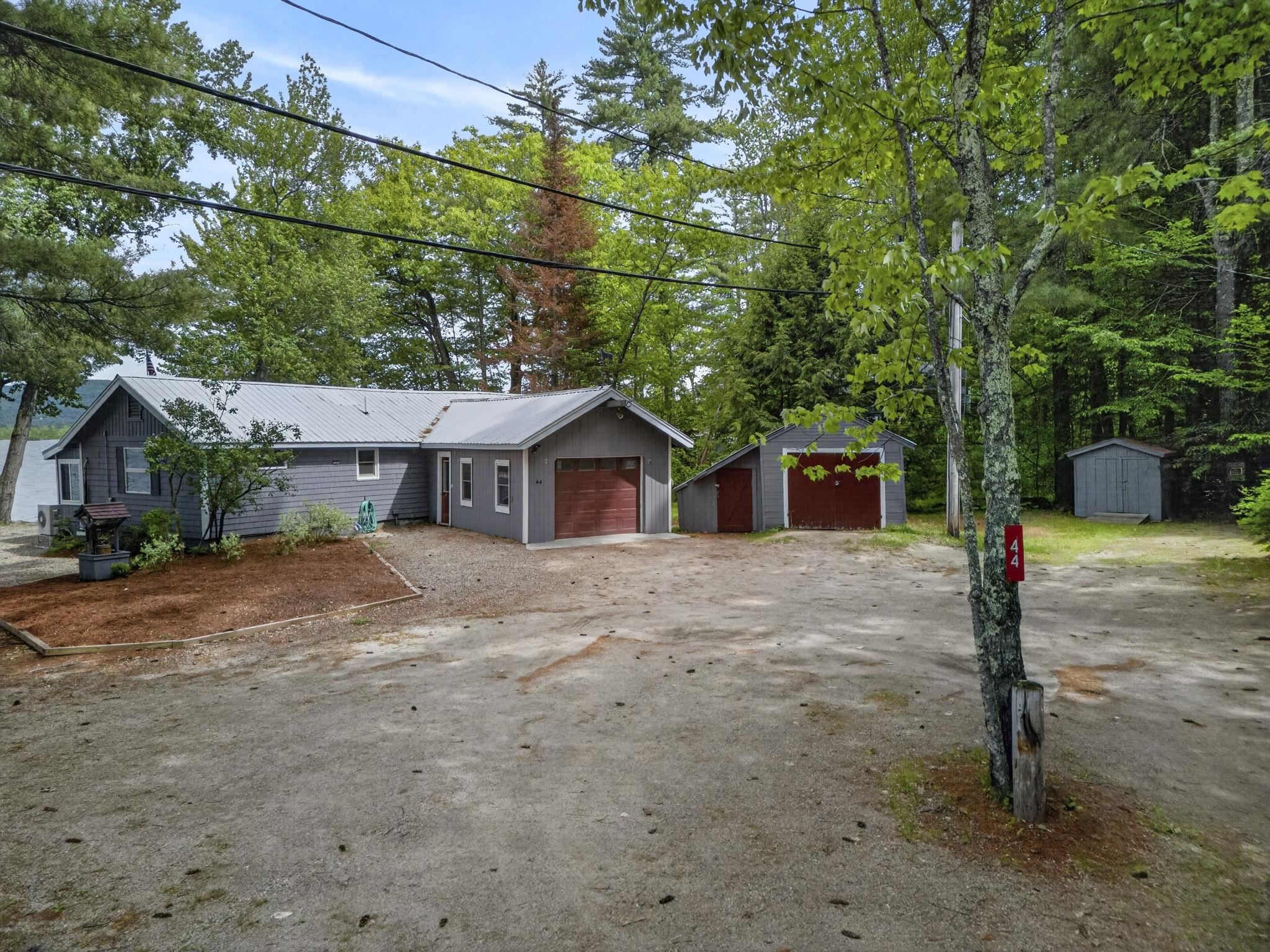 44 Ossipee Lake Dr, Ossipee, NH 03814