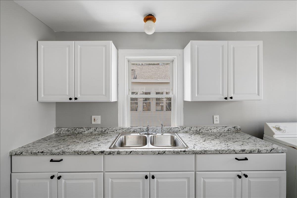 2nd Unit Kitchen 25510437