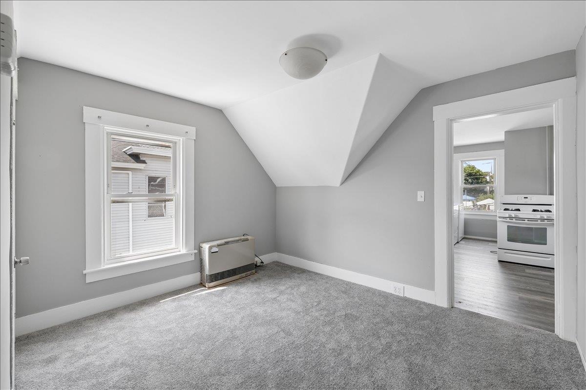 2nd Unit Living Room 25510428