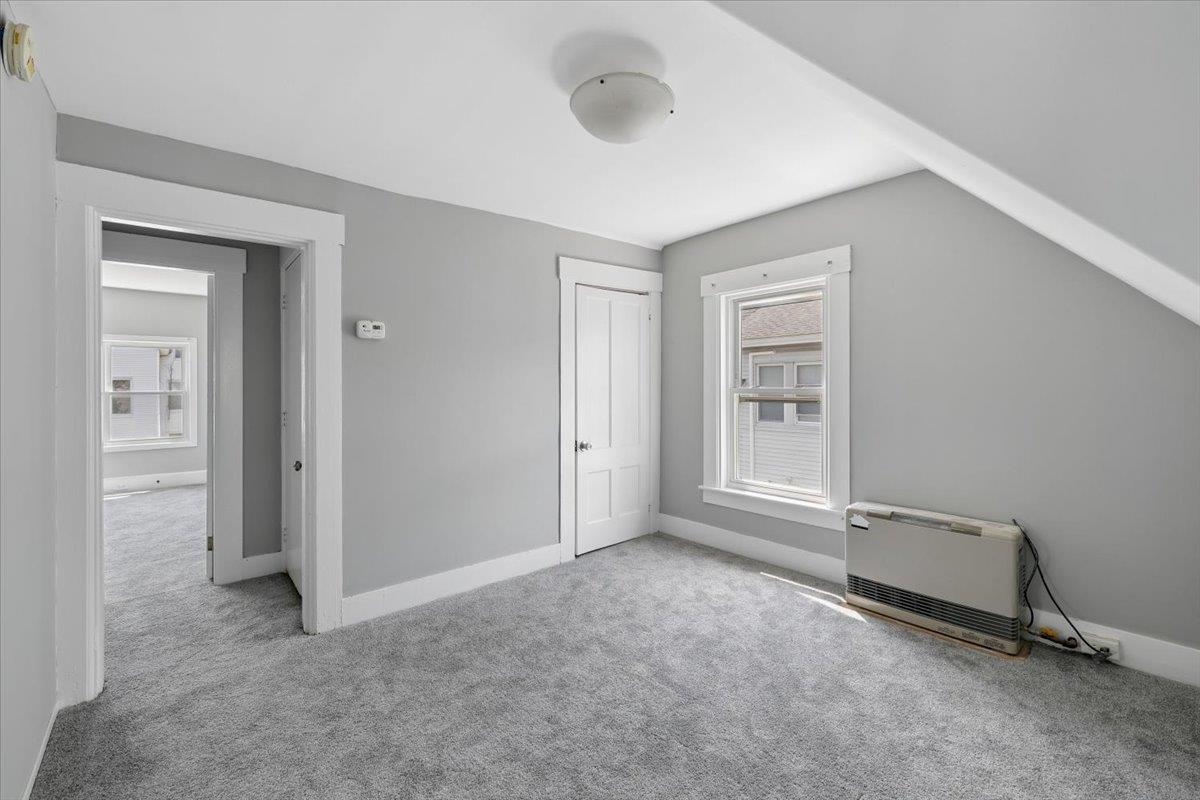 2nd Unit Living Room 25510429