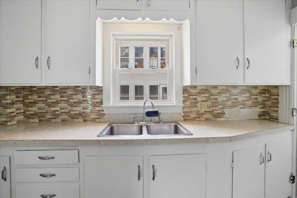 1st Floor Kitchen 26002779