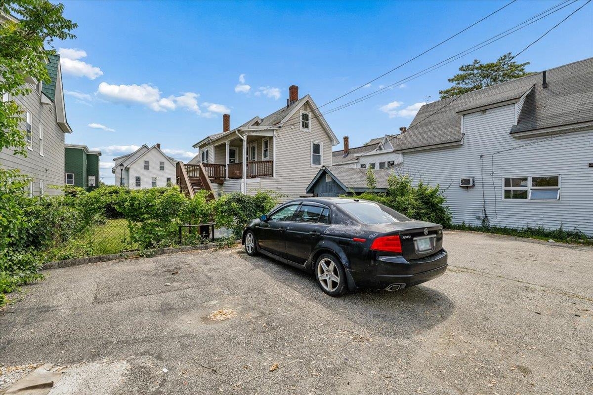 336 Spruce St, Manchester, NH 03103