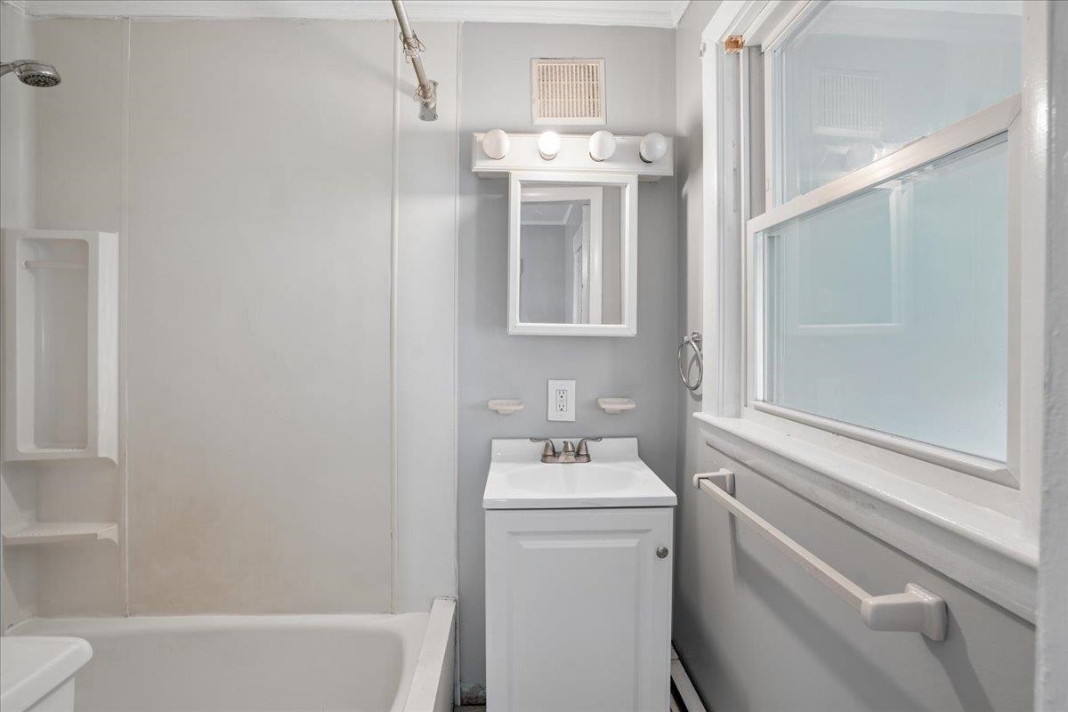 1st Floor Bathroom 26002781