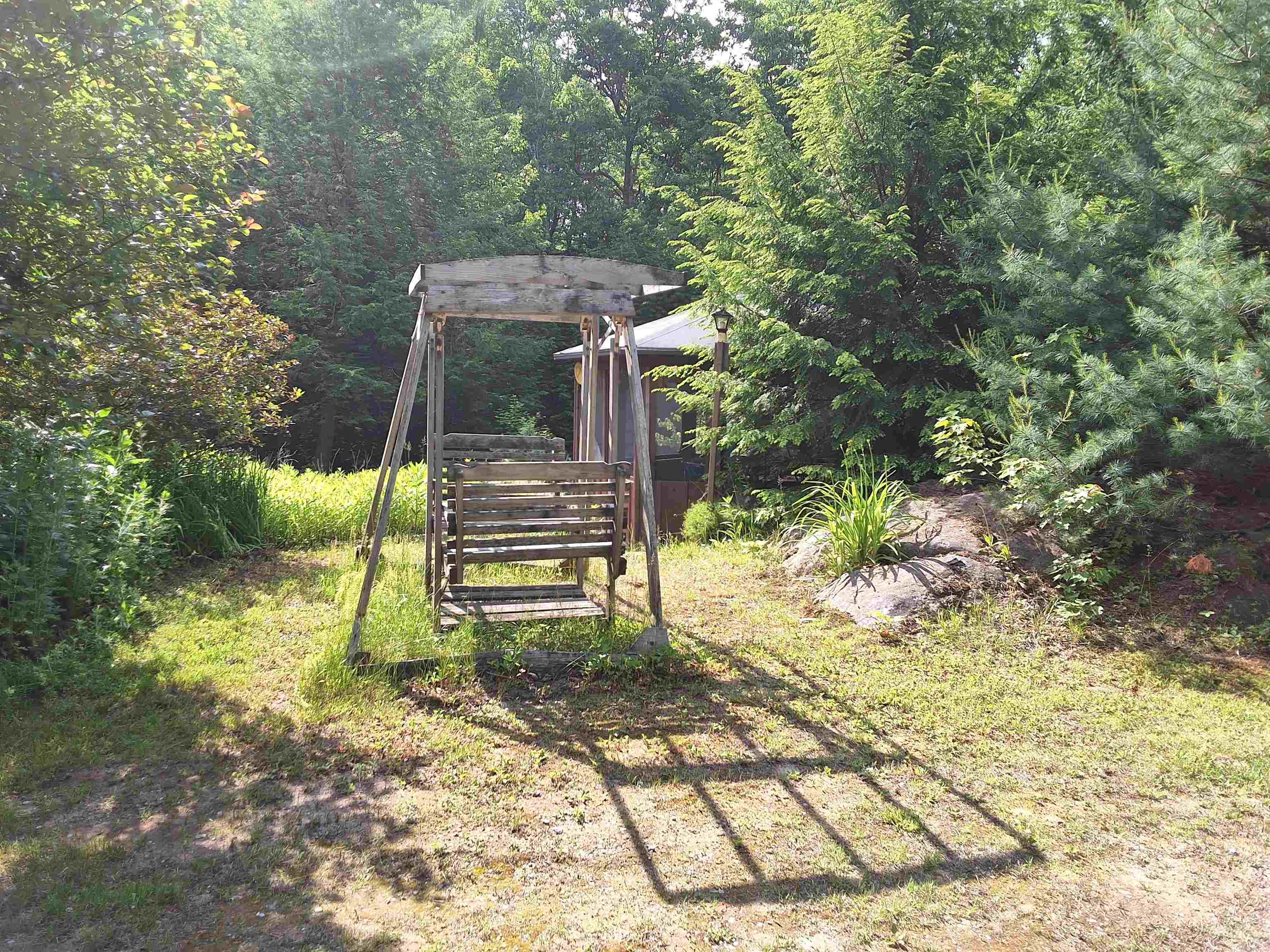 82 Detour Rd, Webster, NH 03303