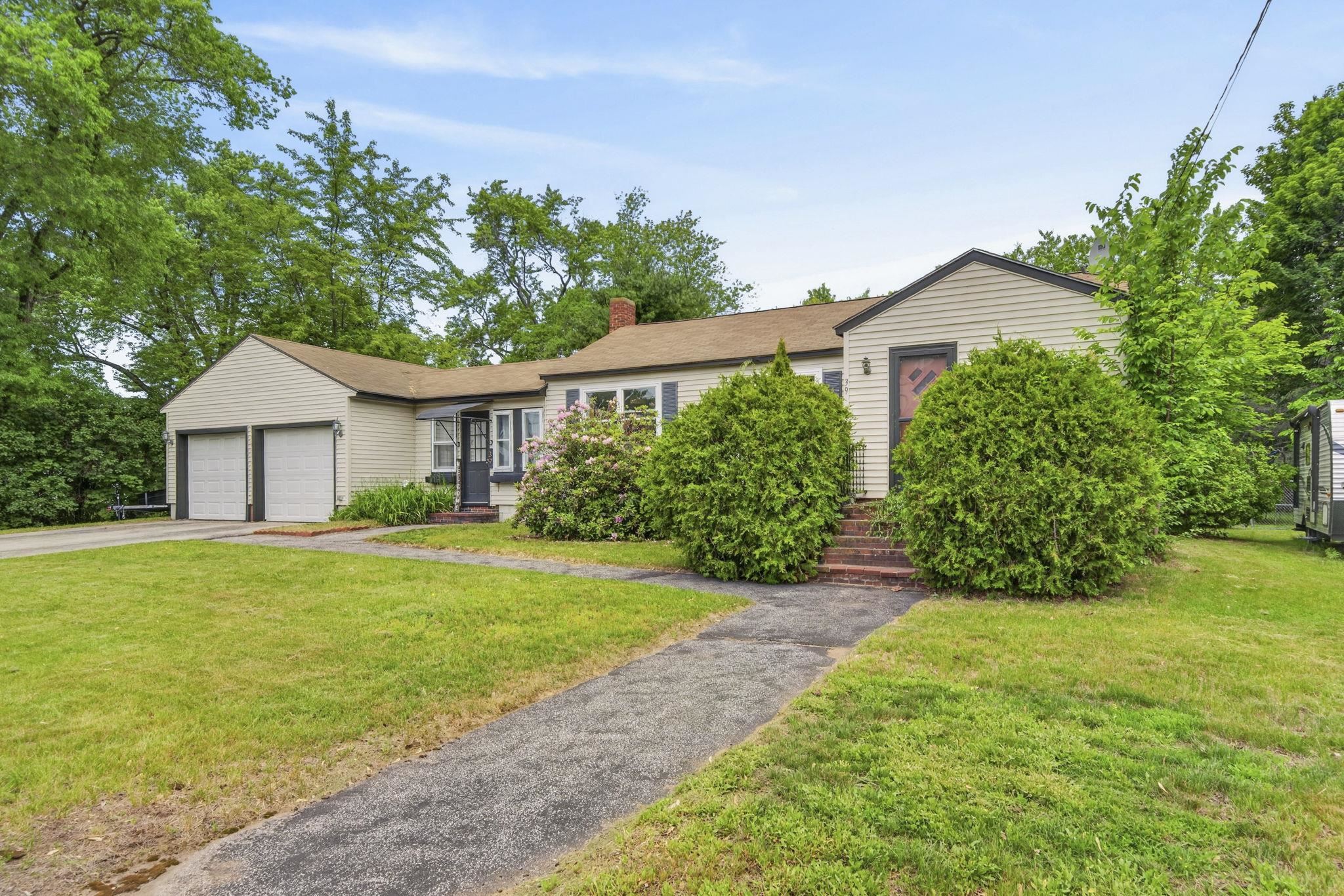 39 Pembroke Rd, Concord, NH 03301