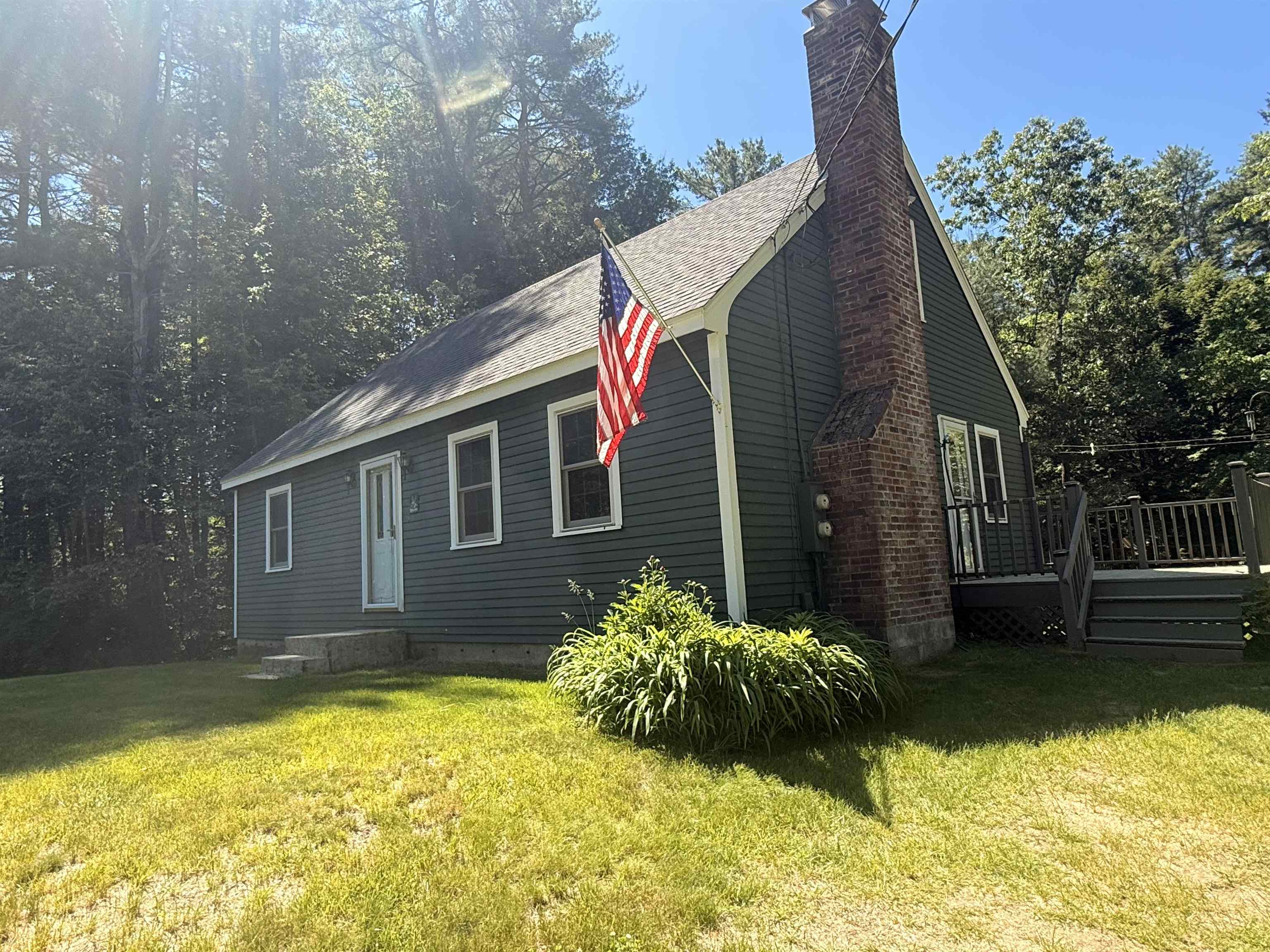 25 Lawrence Ln, Hollis, NH 03049
