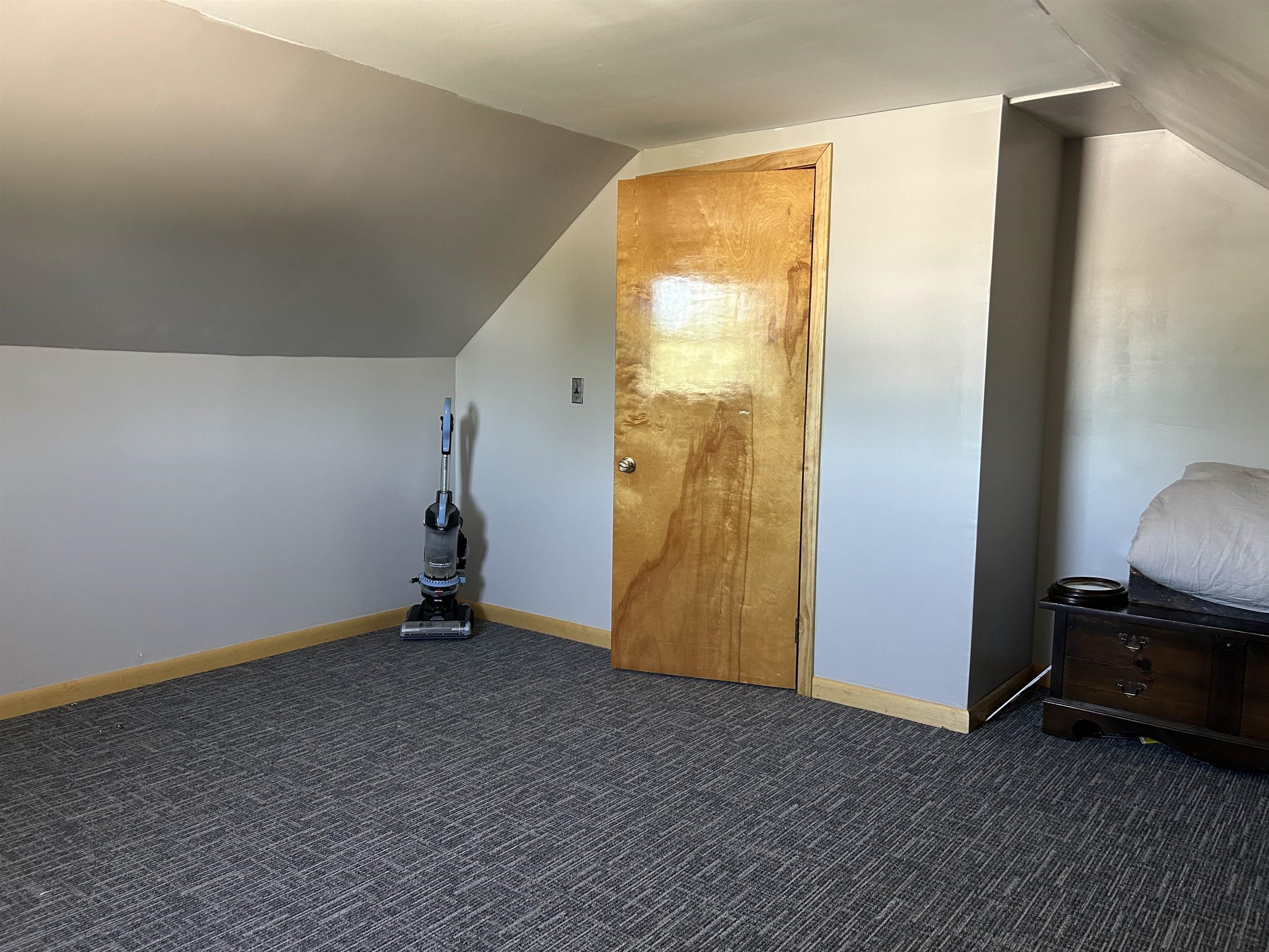 80 Maynesboro St, Berlin, NH 03570