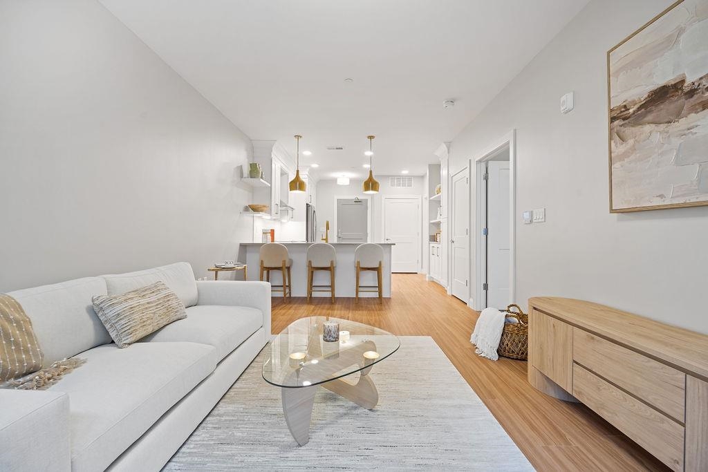 99 Foundry Pl #206, Portsmouth, NH 03801
