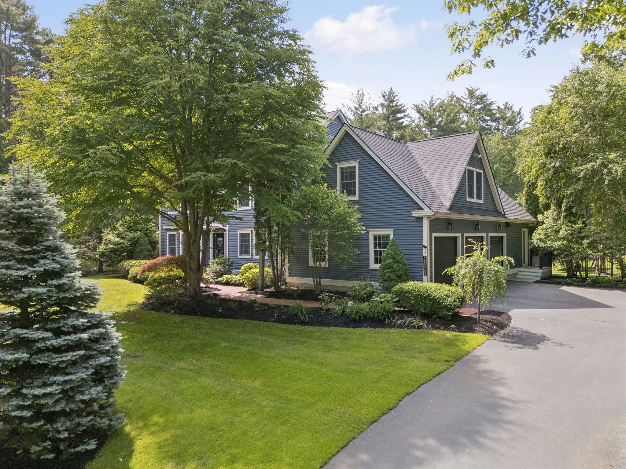 49 Sleepy Hollow Dr, Greenland, NH 03840