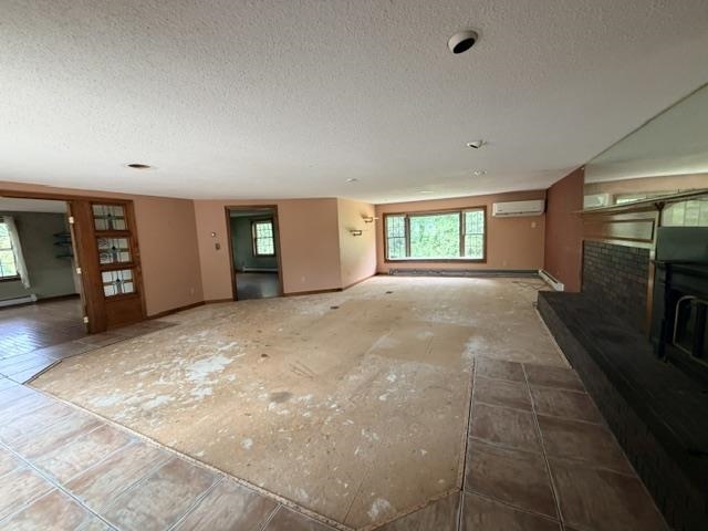 12 Olive Meadow Ln, Dover, NH 03820