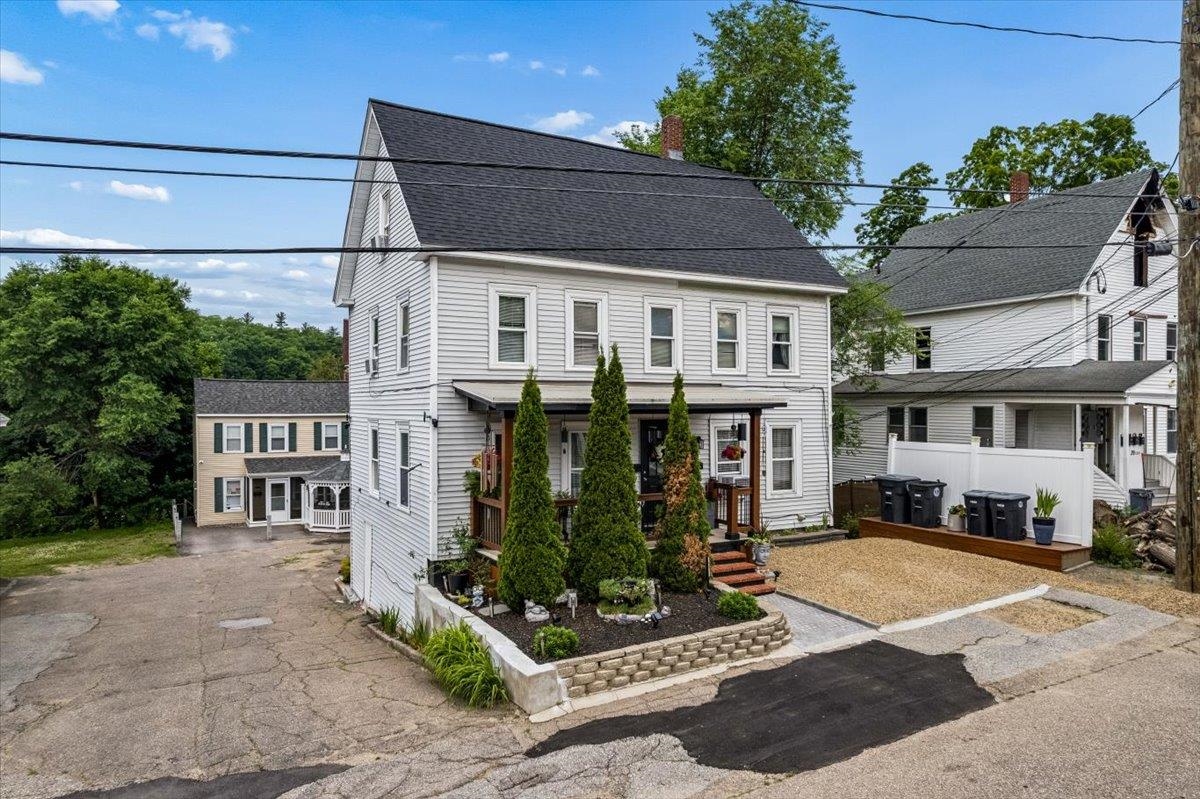 43 Elkins St, Franklin, NH 03235