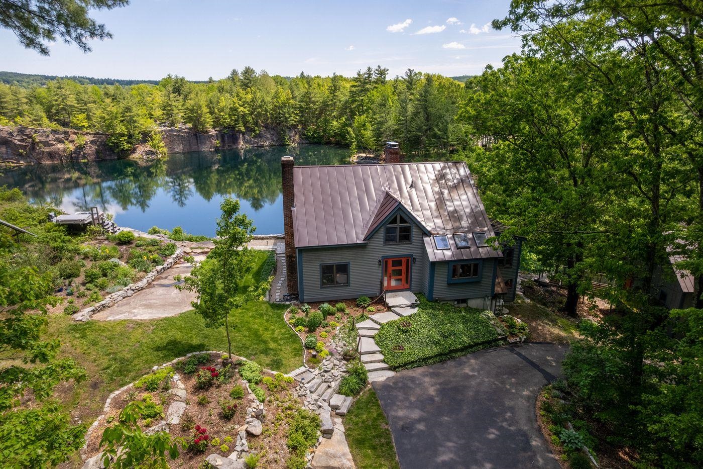 113 Lovejoy Rd, Milford, NH 03055