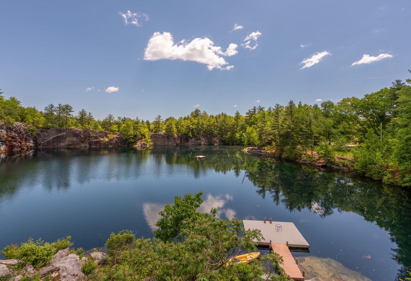 113 Lovejoy Rd, Milford, NH 03055