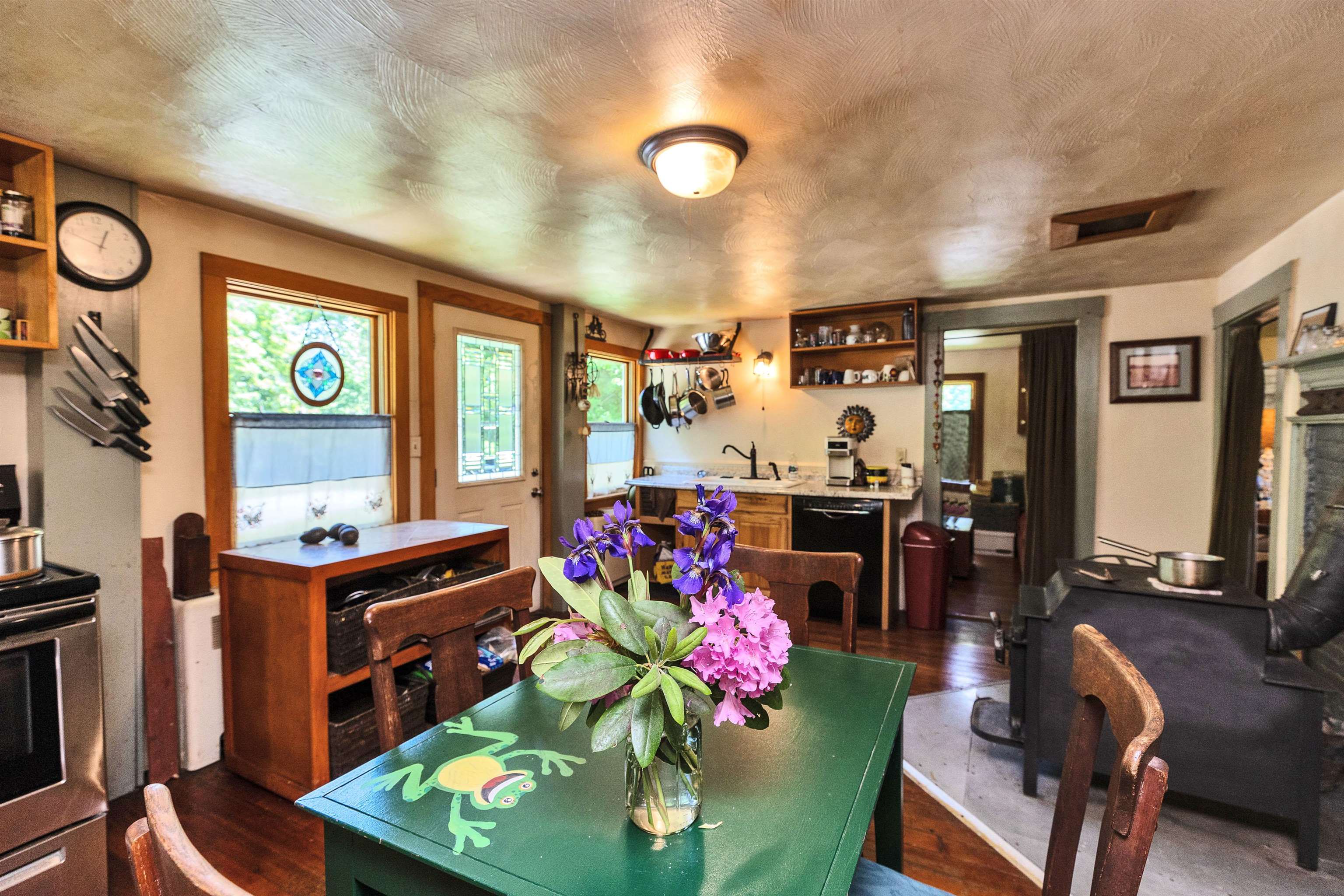 182 Perry Rd, New Ipswich, NH 03071