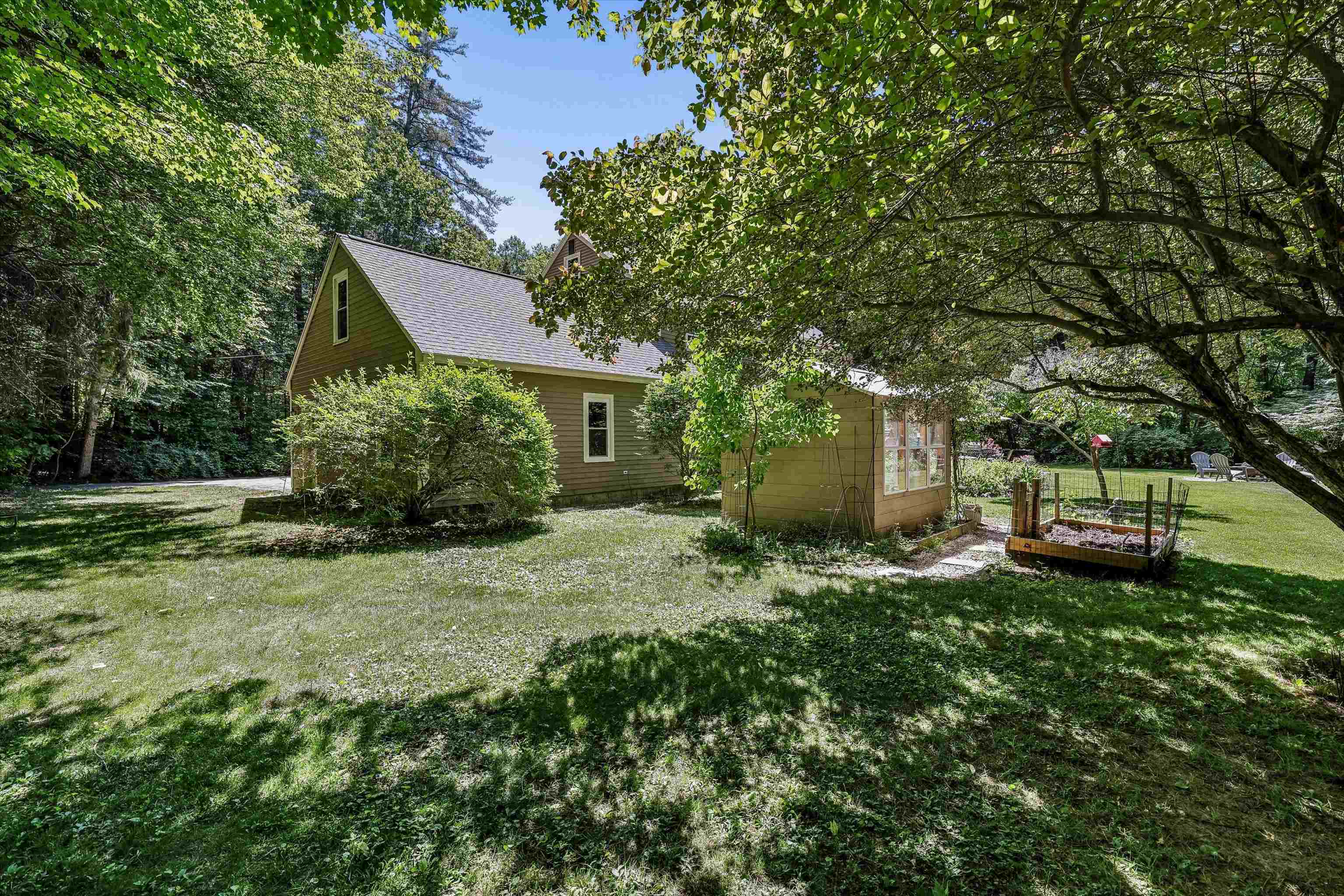 17 Candlewood Dr, Amherst, NH 03031