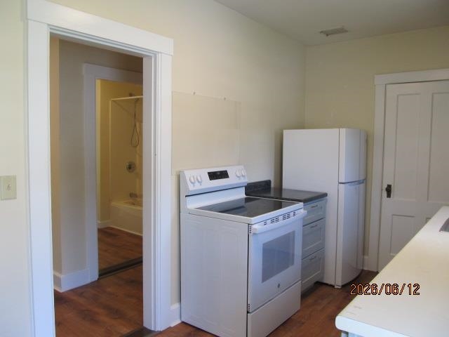 Kitchen 2 25524580