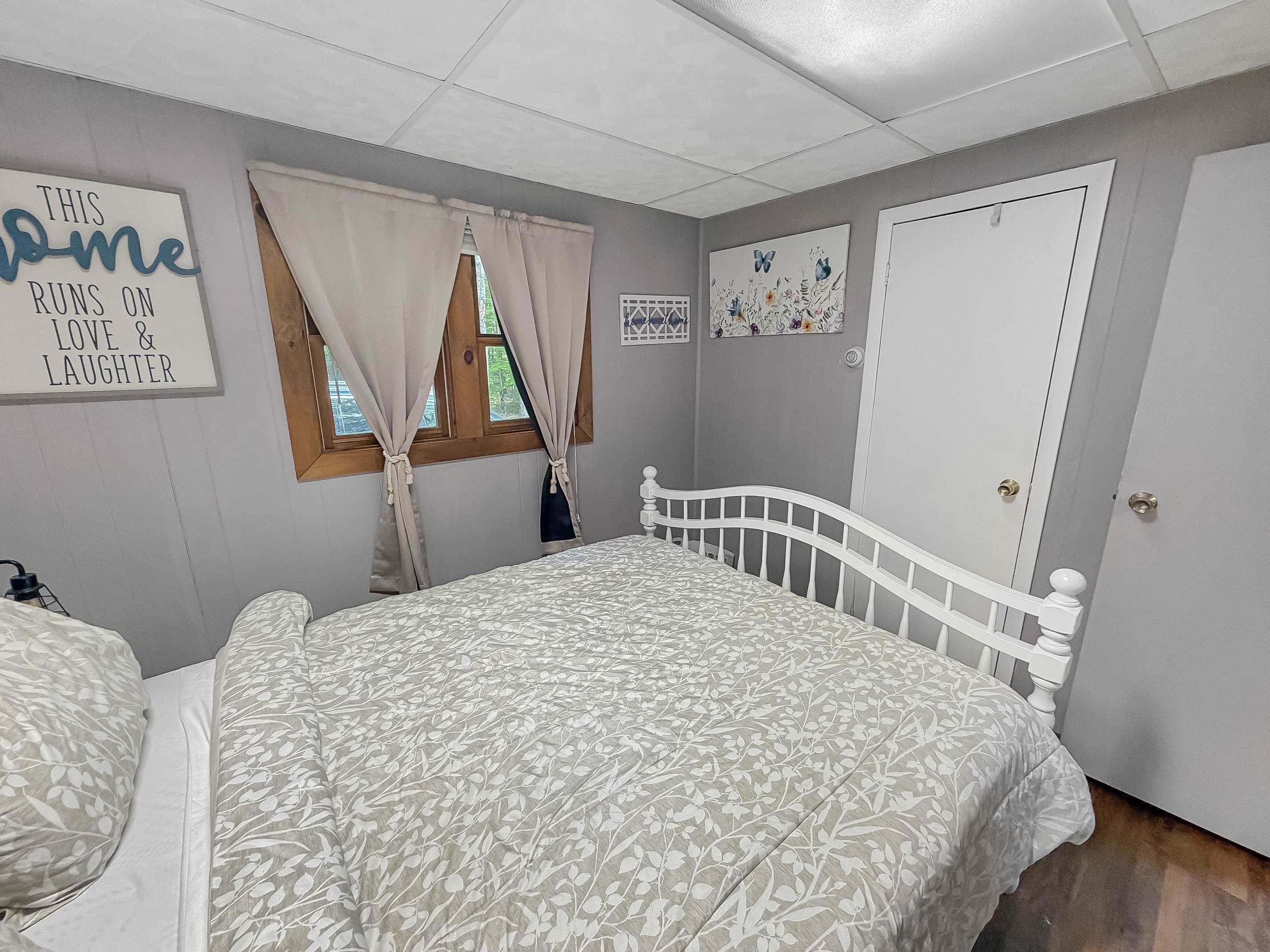 207 Lakeside Dr, Haverhill, NH 03785