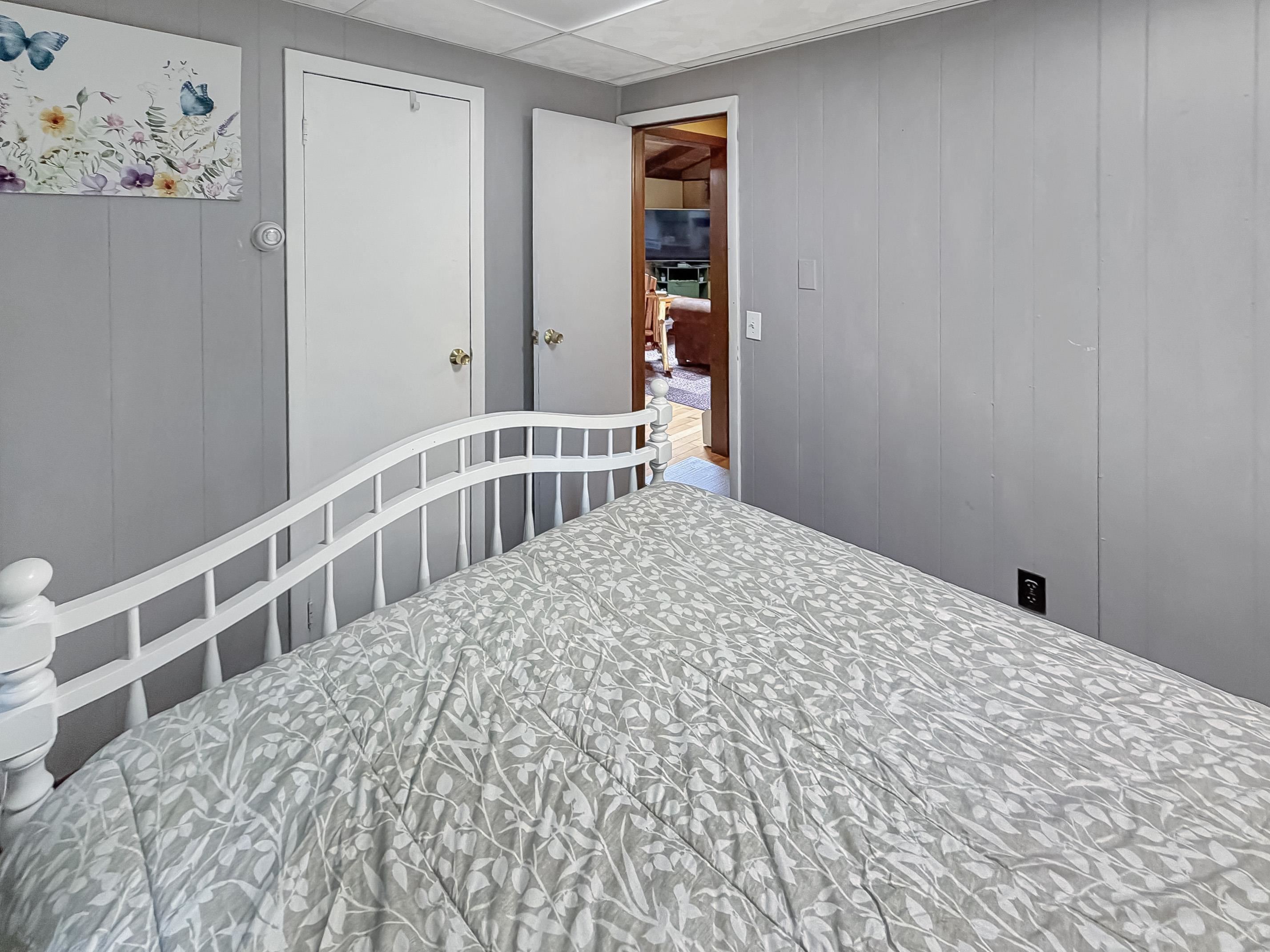 207 Lakeside Dr, Haverhill, NH 03785
