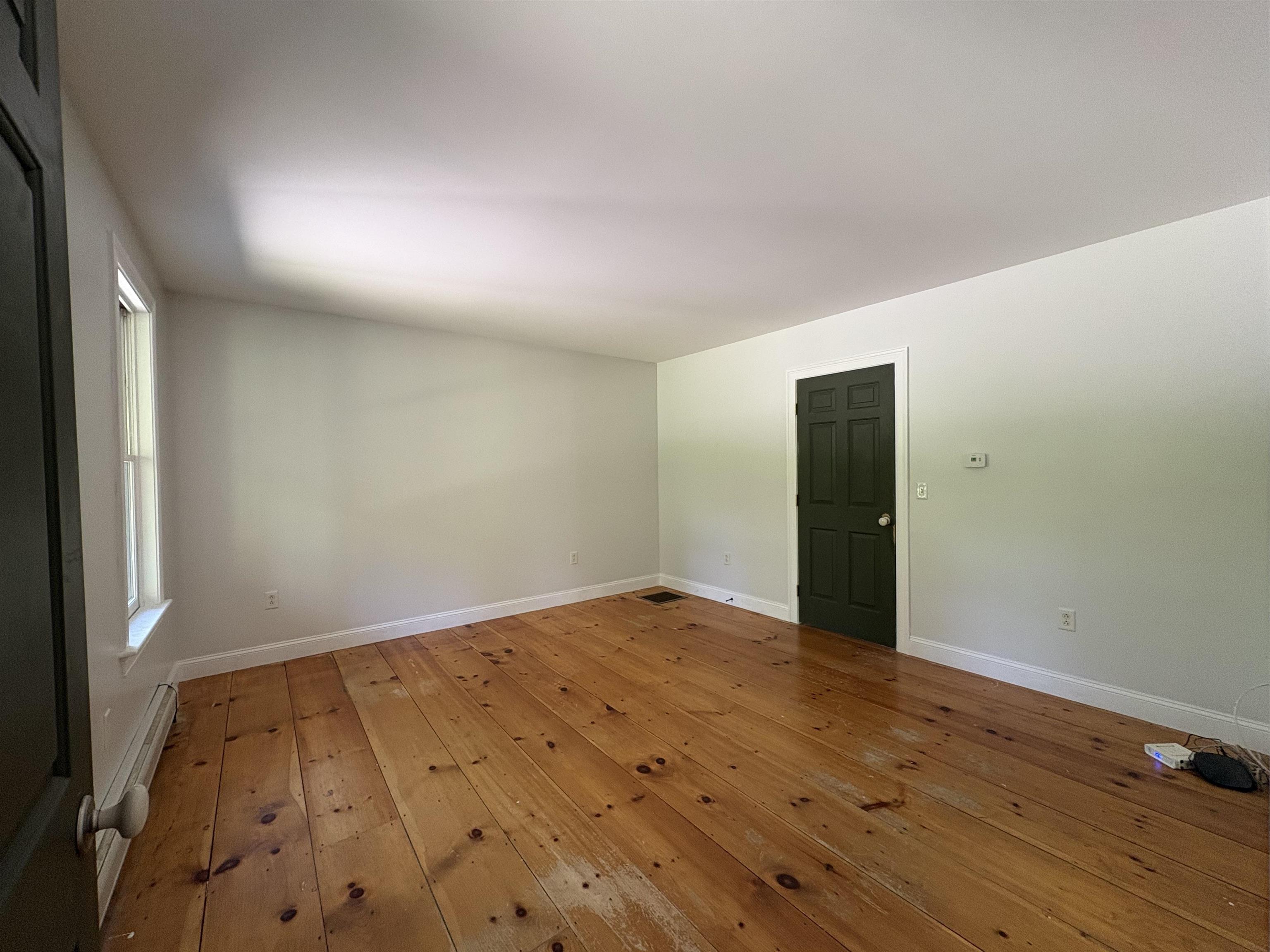 1577 River Rd, Weare, NH 03281