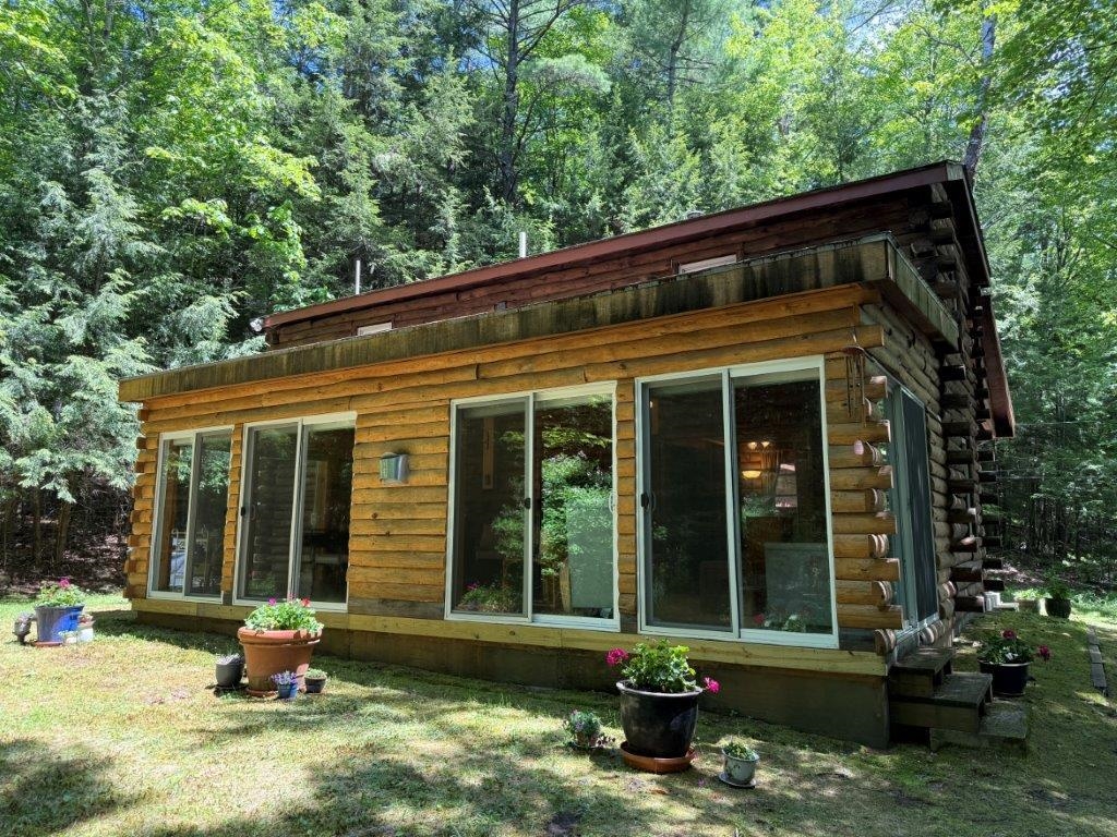 73 Andrew Ln, Canaan, NH 03741
